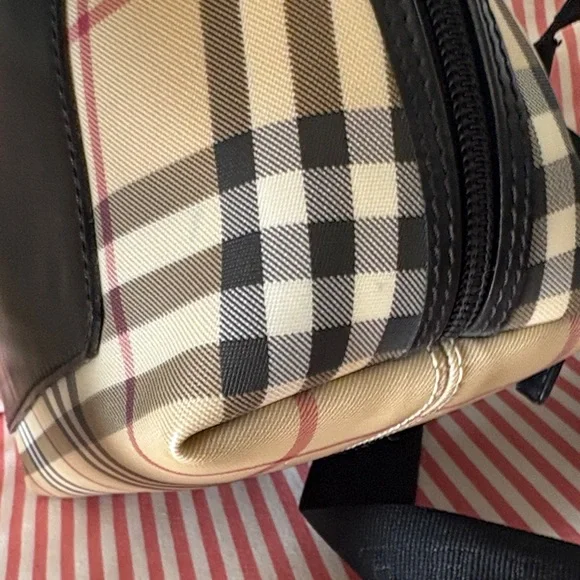 BURBERRY BACKPACK - Picture 16 of 17
